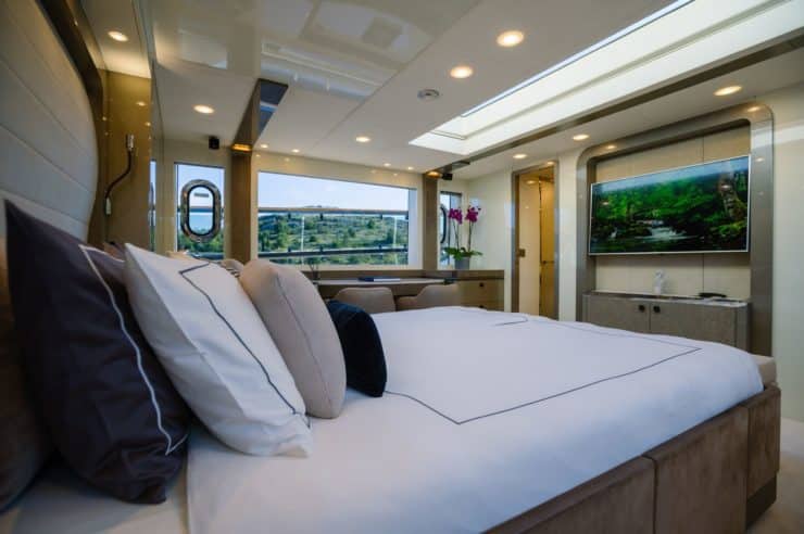 Yacht-charter-M-Y-VIVALDI