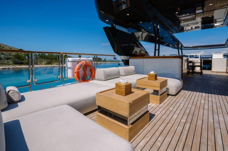 Yacht-charter-M-Y-VIVALDI