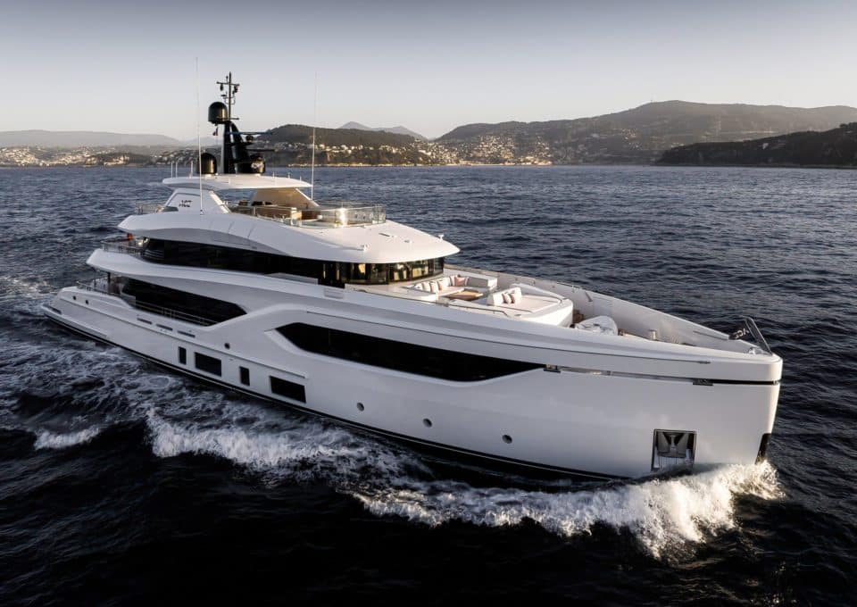 yacht-charter-M-Y-ACE