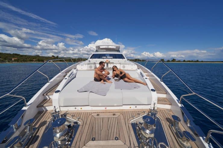 yacht-charter-M-Y-ALUMINIA-TOO