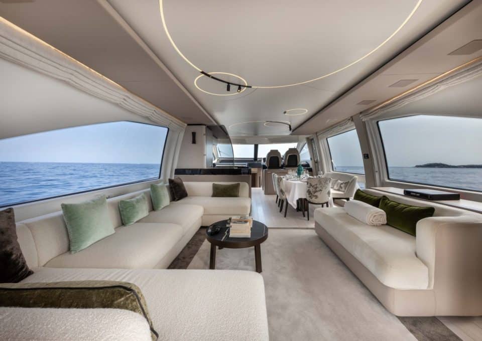 yacht-charter-M-Y-ATLANTIS