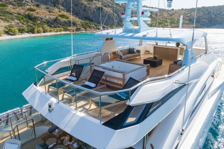 yacht-charter-M-Y-LE-VERSEAU