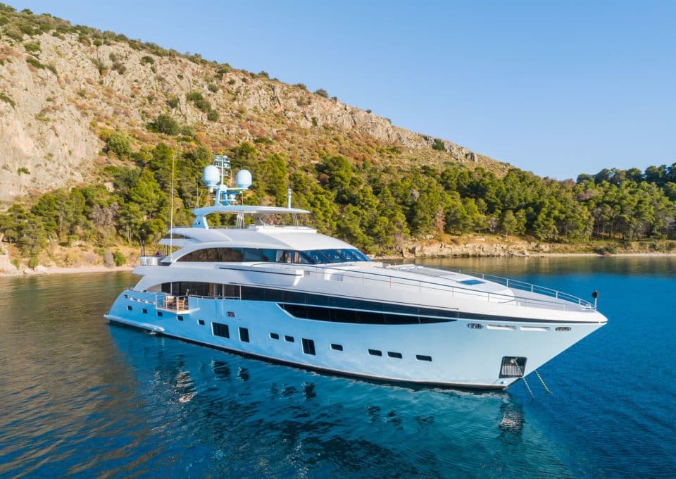 yacht-charter-M-Y-LE-VERSEAU