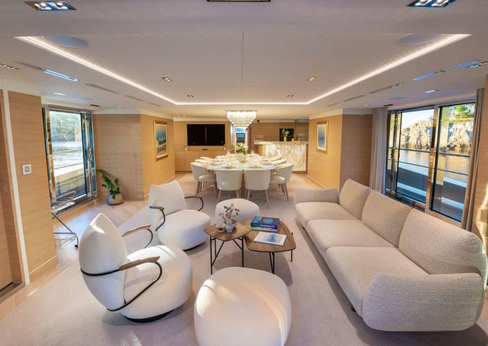 yacht-charter-M-Y-RENATA