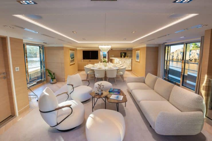 yacht-charter-M-Y-RENATA