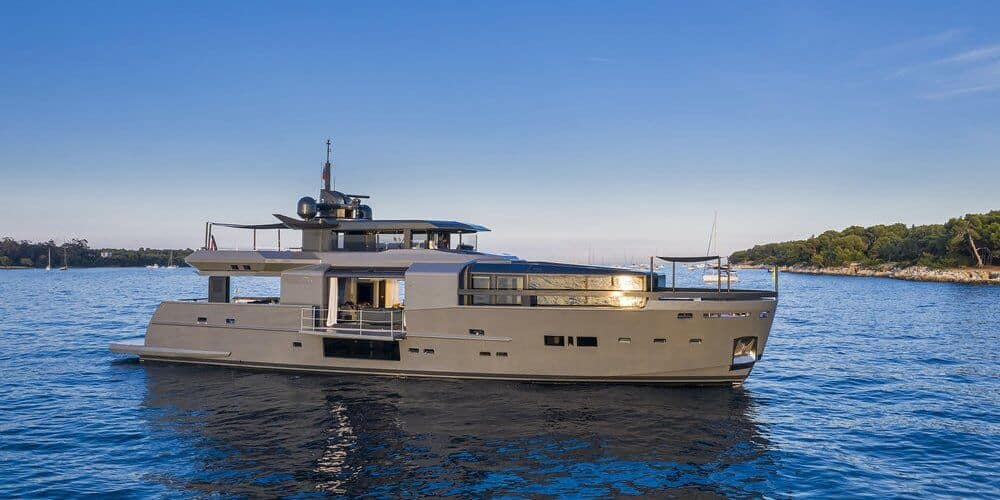 yacht-charter-M-Y-SEA-CORAL