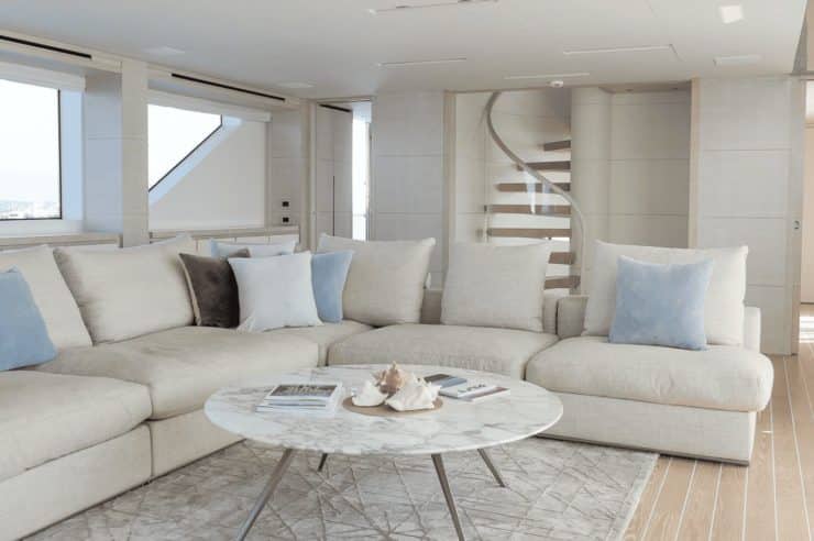 yacht-charter-M-Y-TINY-WAVE