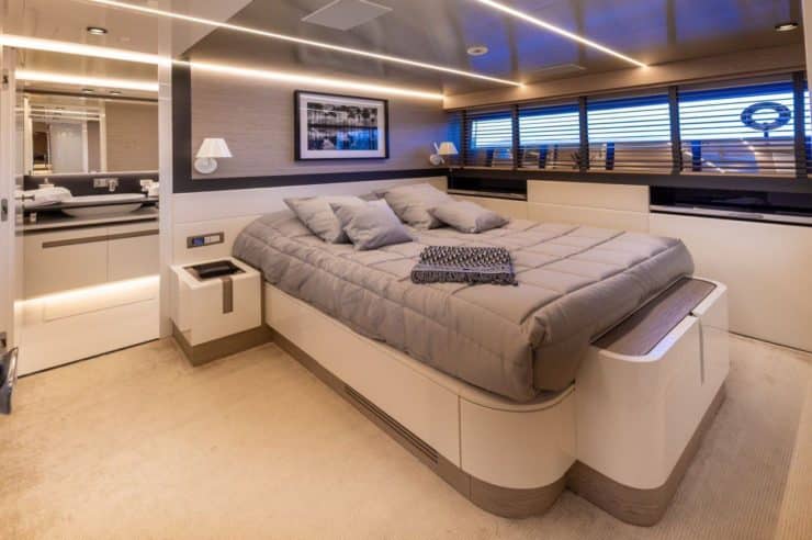 yacht-charter-M-Y-UILIA