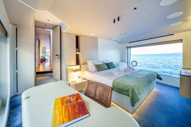yacht-charter-M-Y-VIVA-II