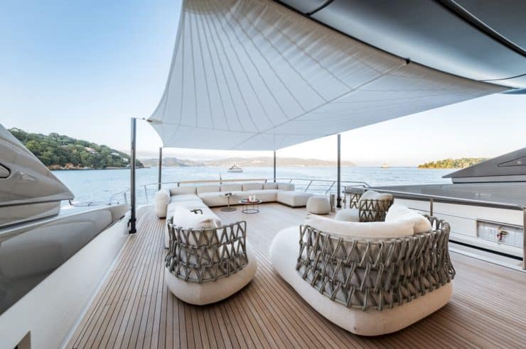 yacht-charter-m-y-aresya