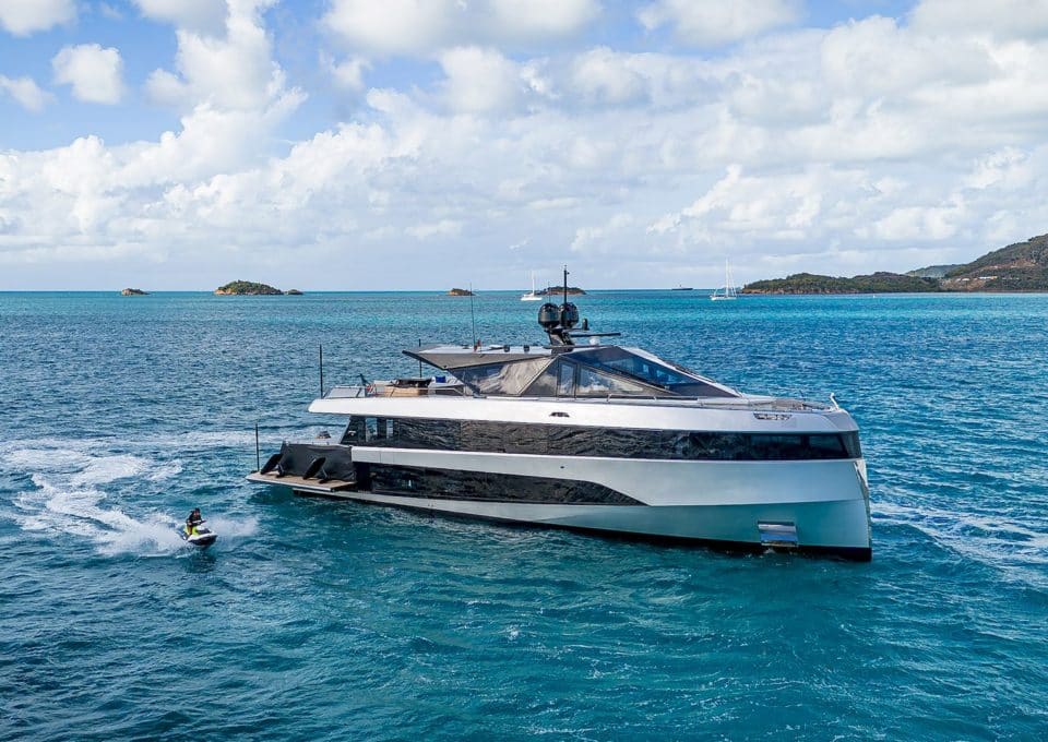 yacht-charter-m-y-bad-mutha