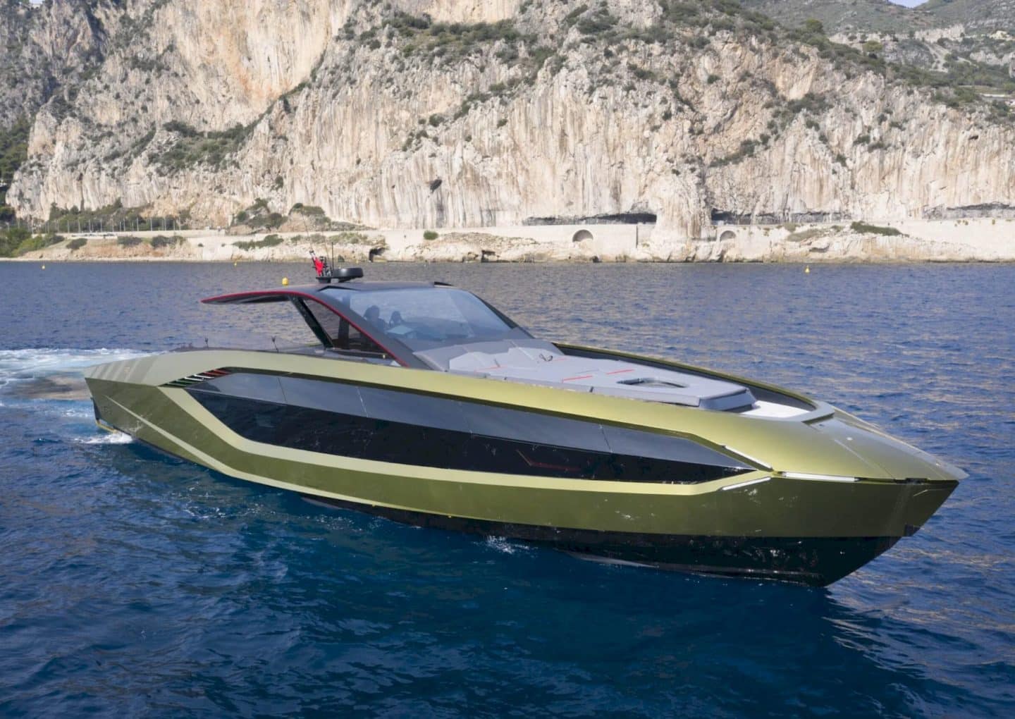 yacht-charter-m-y-fast-one-lamborghini