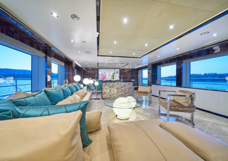 yacht-charter-m-y-happy-me