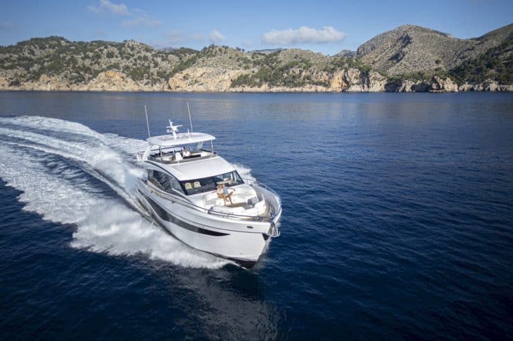 yacht-charter-m-y-lumi