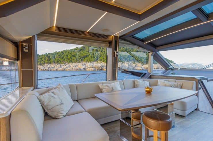 yacht-charter-m-y-paradise