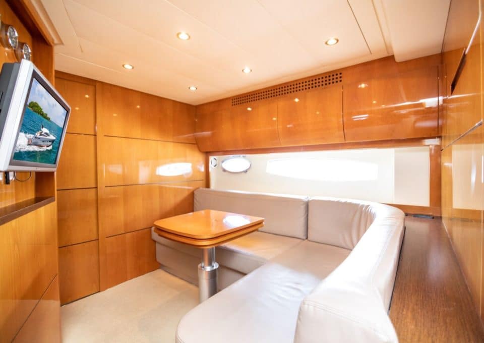 day-charter-yacht-rental-m-y-pershing-56