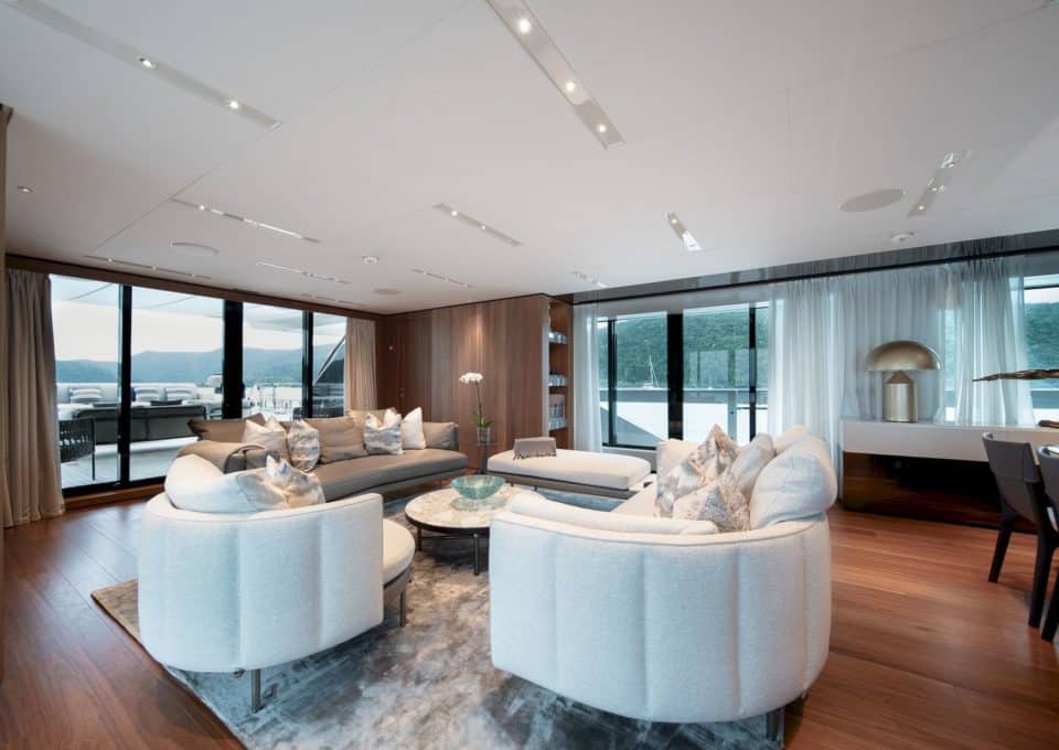 yacht-charter-m-y-aix