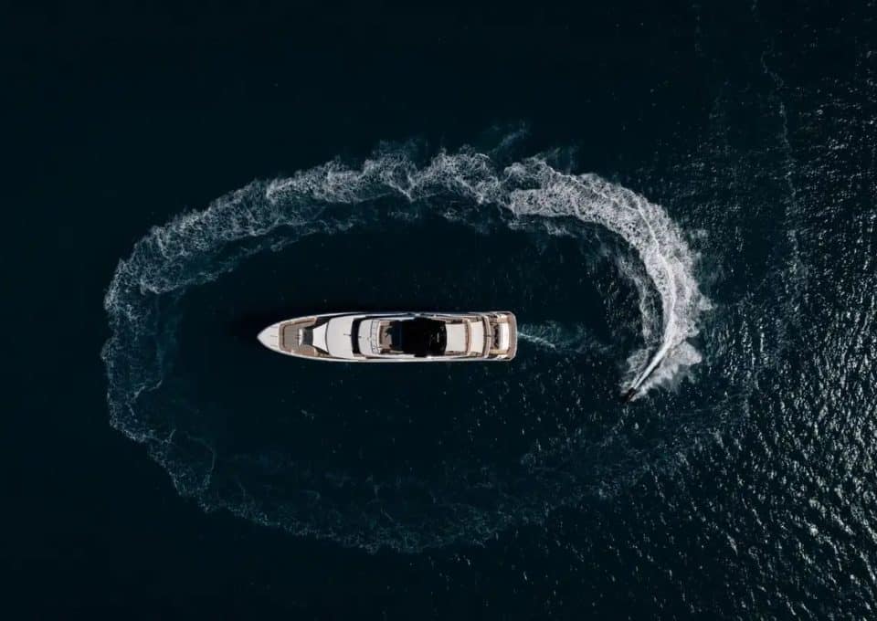 yacht-charter-m-y-aix