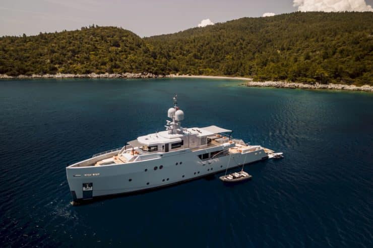 yacht-charter-m-y-carmen