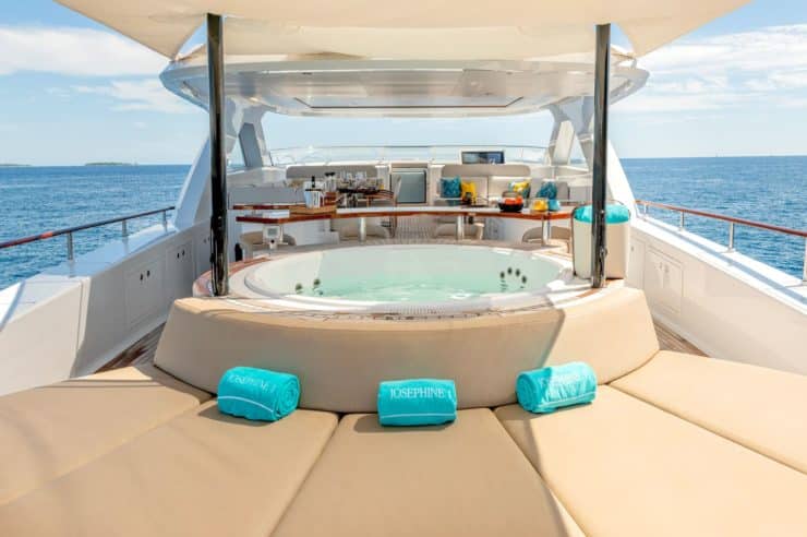 yacht-charter-m-y-josephine-1