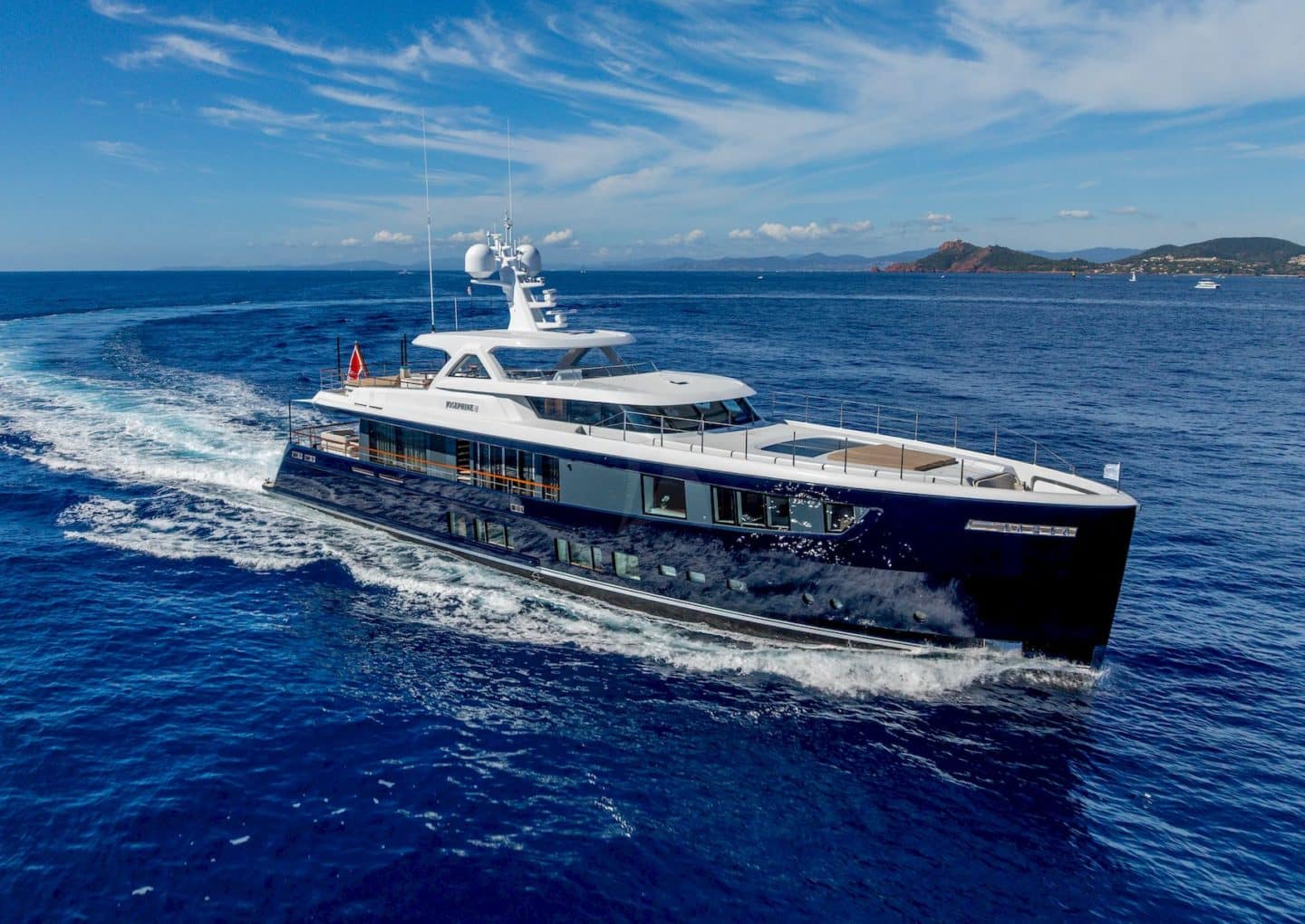 yacht-charter-m-y-josephine-1