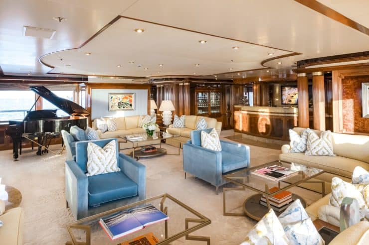 yacht-charter-m-y-titania