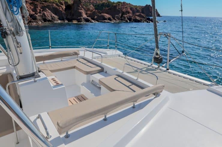 Day-charter-rental-maxi-catamaran-s-y-aventura-3