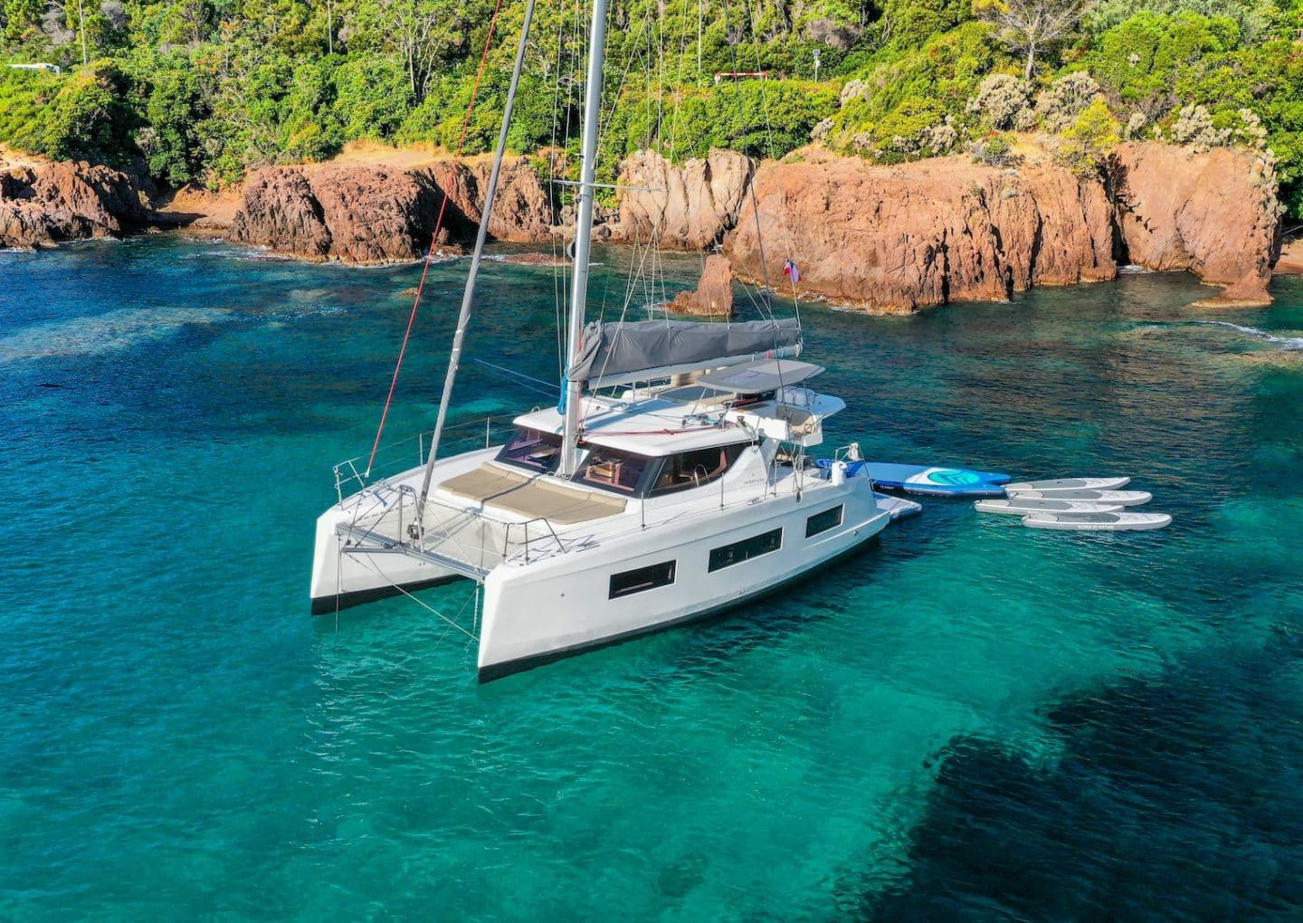 Day-charter-rental-maxi-catamaran-s-y-aventura-4