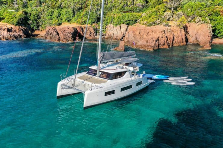 Day-charter-rental-maxi-catamaran-s-y-aventura-4