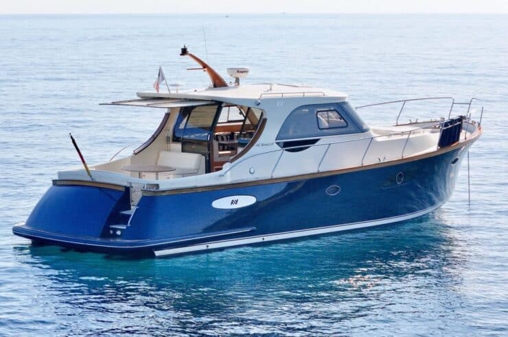 day-charter-yacht-rental-m-y-abati-46-newport