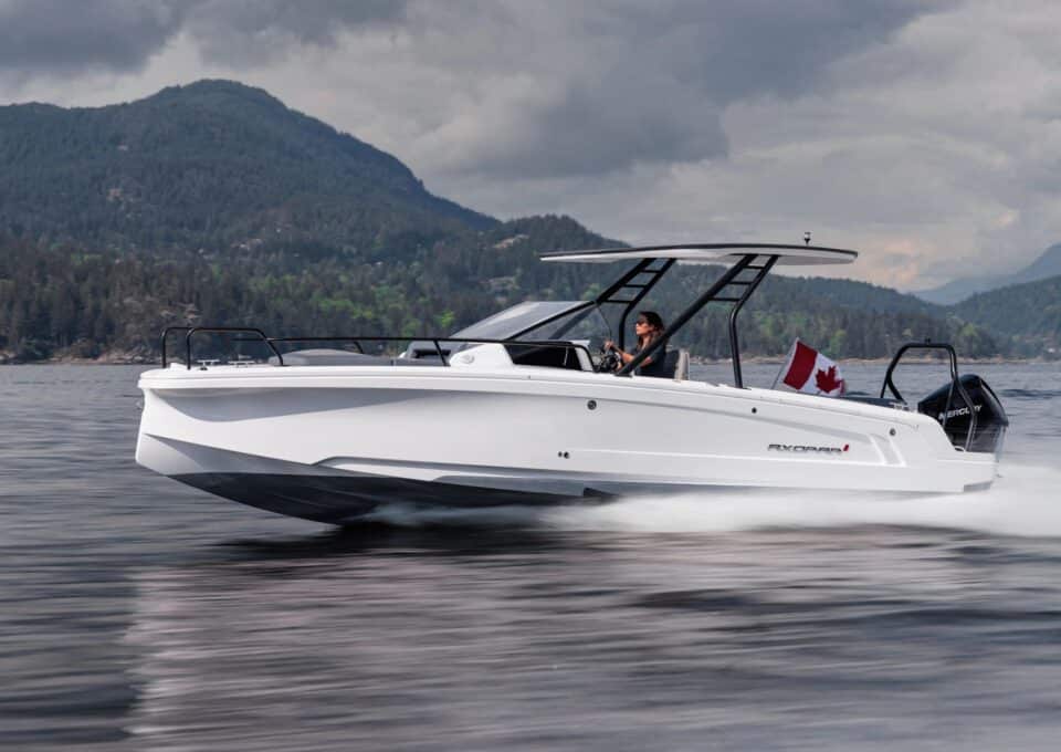 day-charter-yacht-rental-m-y-axopar-25-cross-top