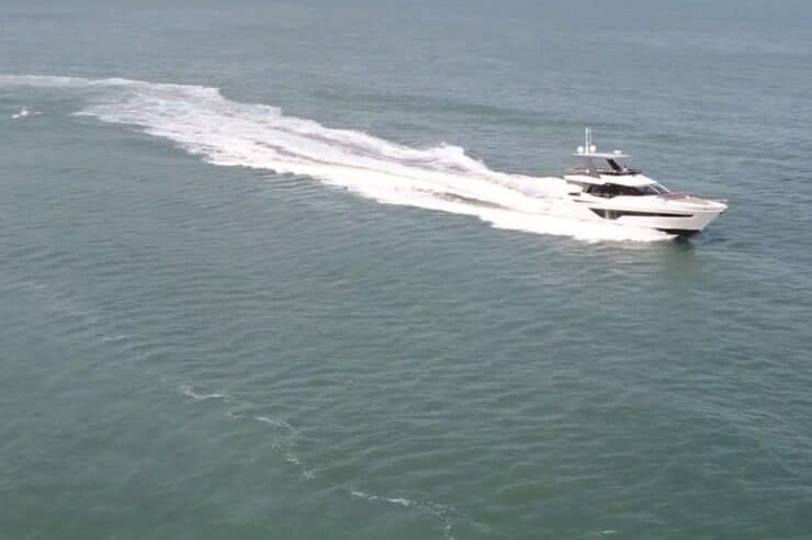 day-charter-yacht-rental-my-maxwell-64