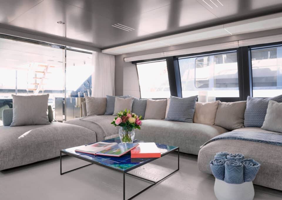 yacht-charter-m-y-bizman
