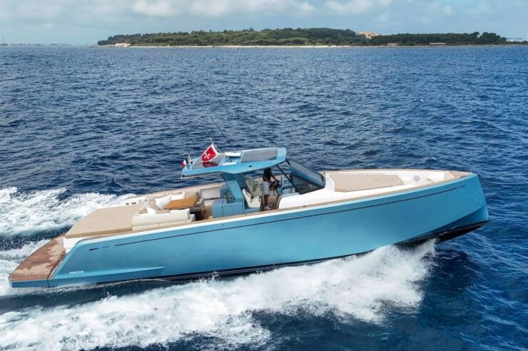 day-charter-yacht-rental-m-y-pardo-50-blue