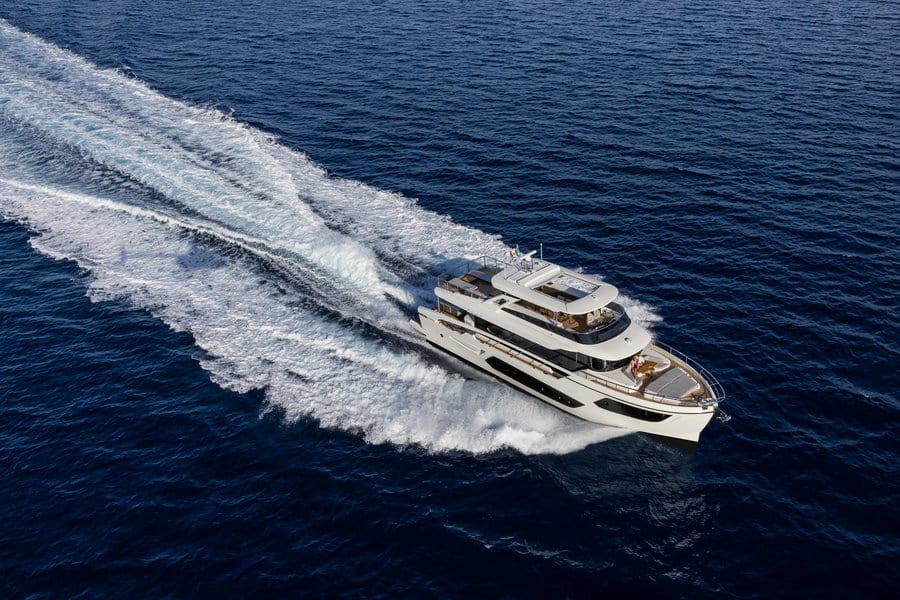 yacht-charter-M-Y-AZUR