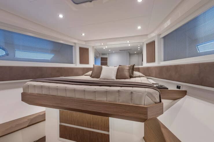 yacht-charter-M-Y-SPECTRE
