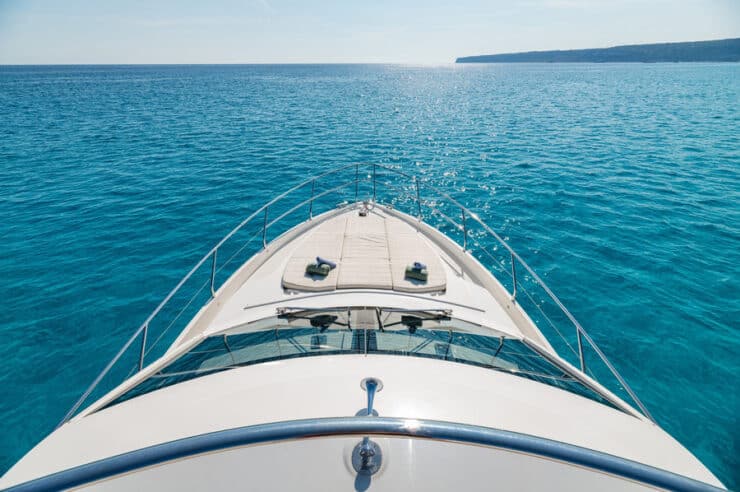 day-charter-yacht-rental-m-y-ABSOLUT-52-FLY-05